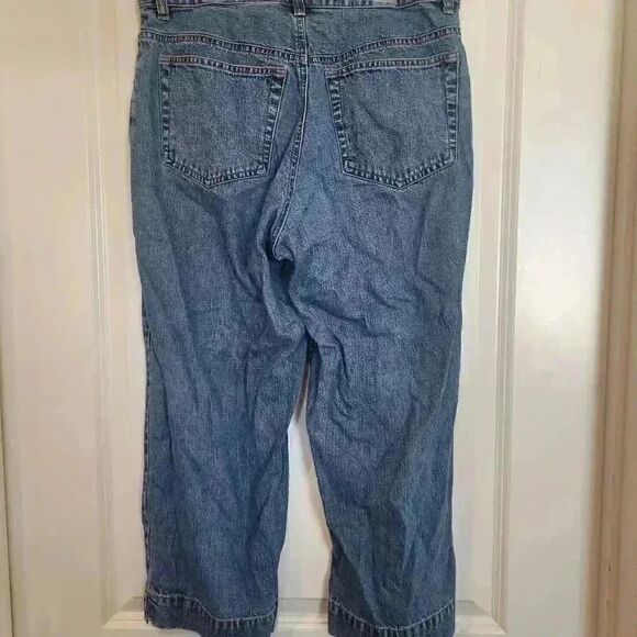 Eddie Bauer Women's Med Wash Blue Denim Cotton Cropped/Capri Jeans - Picture 9 of 10